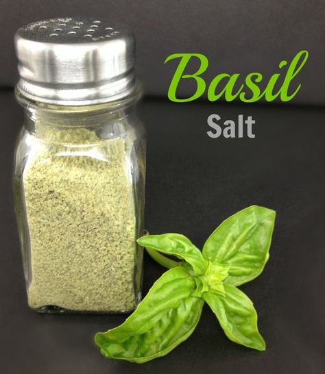 Basil Finishing Salt, Basil Salt Uses, Basil Sea Salt, Basil Salt Recipe, Basil Ideas, Herb Salt Recipe, Crockpot French Onion Soup, Herb Salt, Store Fresh Herbs