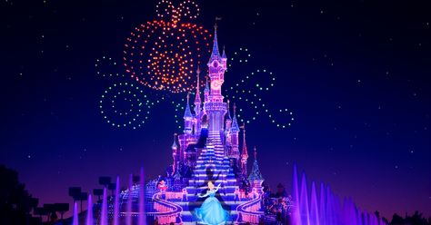 Nightly drone show makes debut at Disneyland Paris https://www.travelweekly.co.uk/news/tourism/nightly-drone-show-makes-debut-at-disneyland-paris Drone Show, Disney Tourist Blog, Sleeping Beauty Castle, Disneyland Hotel, Bastille Day, Film Disney, Walt Disney Animation, Walt Disney Animation Studios, Disneyland Park