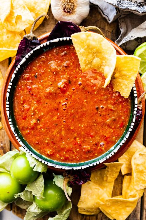 Copycat Chipotle Hot Salsa Recipe (Red Chili Salsa) - CucinaByElena Copycat Chili's Salsa Recipe, Chipotle Hot Salsa Copycat, Chipotle Red Salsa Copycat, Chipotle Recipes Copycat, Chilis Salsa Recipe Copycat, Chipotle Red Salsa, Chipotle Hot Salsa, Hot Salsa Recipe, Red Chili Salsa