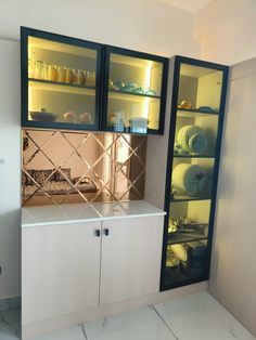 Crocary Unit In Kitchen, Compact Crockery Unit Design, Hanging Crockery Unit Design, Crockery Unit Mirror Design, Kitchen Crockery Cabinet, Kitchen Crockery Design, Crakary Unit Design, Dining Cupboard Design, Crocary Unit Design Modern