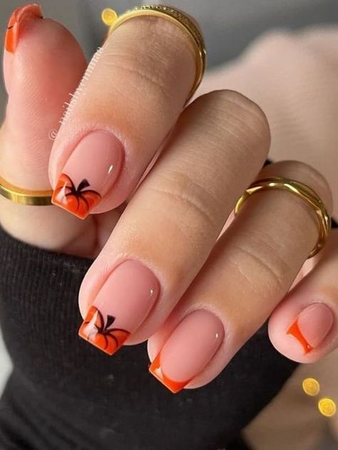 Cute Halloween Nails Pumpkins, Pumpkin Nails Square, Short Pumpkin Nails, Fall Nail Designs Pumpkin, Gel Nail Designs For Fall Autumn, Nails Pumpkin Design, Pumpkin Patch Nails, Pumpkin Acrylic Nails, Fall Nails Pumpkin Design