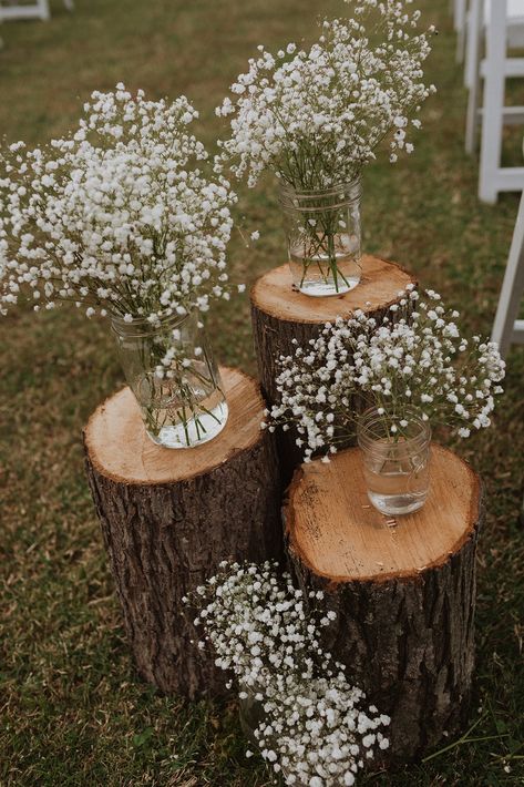 How to Plan a Wedding on a Budget Without Losing Your Wedding Vision | Shelly Pate Photography Country Wedding Altar, Backyard Boho Wedding Receptions, Rehearsal Dinner Ideas Decorations Decor, Coachella Aesthetic, Small Backyard Wedding, Forest Theme Wedding, Wedding Backyard Reception, Backyard Reception, Wedding On A Budget