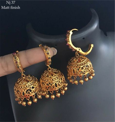 Order what's app 7995736811 Trendy Gold Jumkas, Jumkis Indian Jewelry Gold, Jumkis Indian Jewelry, Gold Jumkas Design, Temple Earrings, Unique Gold Jewelry Designs, Gold Earrings Indian, Antique Gold Earrings, Gold Jhumka Earrings