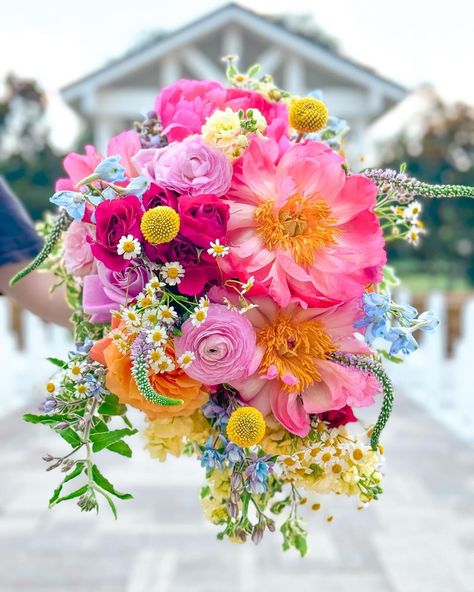 Turquoise Bouquet, Bright Wedding Bouquet, Botanical Aesthetic, Wildflower Wedding Theme, Floral Cottage, Cascade Bouquet, Nothing But Flowers, Wedding Theme Colors, Beautiful Bouquet Of Flowers