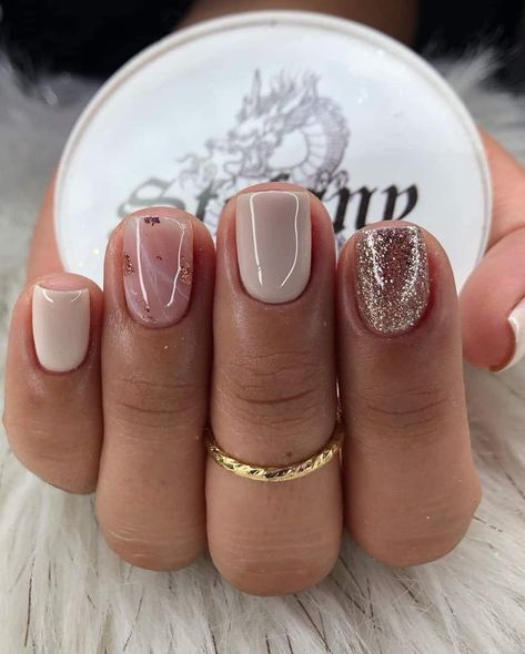 Gel Nails Inspo Short, Short Gel Manicure Design, Gelish Nails Designs, Short Gelish Nails, Gel Natural Nails, Midi Dress With Pockets, Subtle Nails, Short Pattern, Gelish Nails