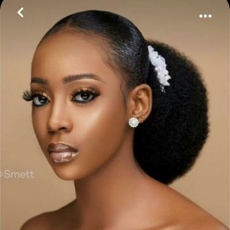 Graduation Bun Hairstyles, Bridesmaid Natural Hairstyles, Natural Hair Graduation Styles, Natural Hair Styles For Wedding, Parking Gel Hair Styles For Ladies, Matric Dance Hairstyles, Chilanga Mulilo, Pony Styles, African Wedding Hairstyles