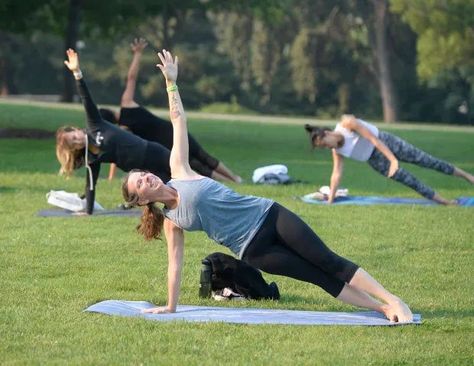 Exercise Pictures Fitness, Exercise In Nature, Outdoor Stretching, People Exercising, Fitness Benefits, Mood 2024, Post Workout Stretches, Fitness Park, Routine Life