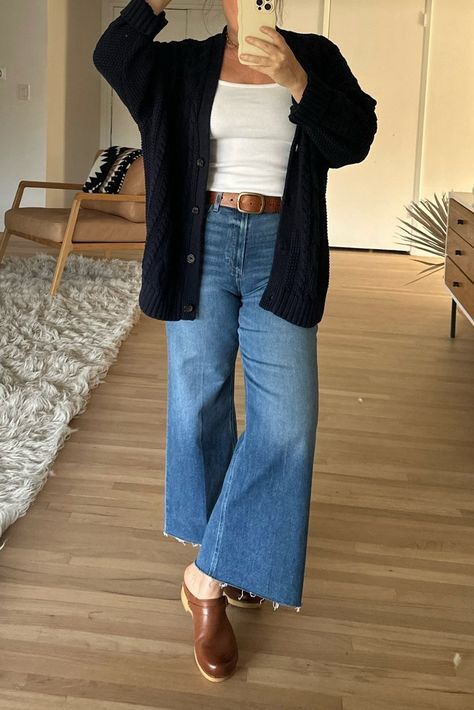 If Jeans Never Fit You, You Must Try These Jeans Immediately  — The Candidly Mom Outfits Fall, Midsize Outfits, Professional Model, Short Legs, Casual Fall Outfits, Mom Outfits, Look At You, Business Casual Outfits, Work Attire