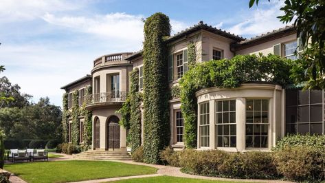 Hotel Bel Air, Holmby Hills, Guard House, Los Angeles Neighborhoods, Front Elevation Designs, Tony Curtis, Front Landscaping, Celebrity Houses, Apartment Design