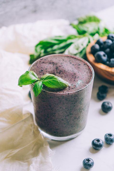 Blueberry Basil Smoothie — My Moonstone Kitchen Basil Smoothie Recipe, Basil Smoothie, Blueberry Basil, Chia Smoothie, Smoothie Base, Summer Smoothies, Smoothie Bowls, Smoothie Ingredients, Summer Refreshments