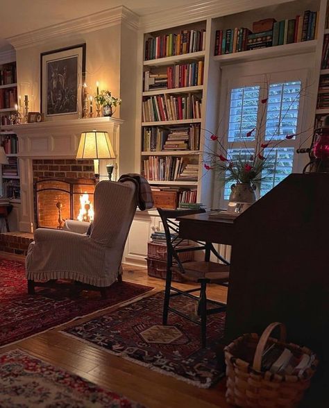 Small In House Library, Cozy Antique Home Decor, Traditional Eclectic Apartment, Family Stone House Interior, Nostalgic Home Decor, Bookish Living Room, Nora Ephron Aesthetic Home, New York Apartment Vintage, Townhouse Aesthetic Interior