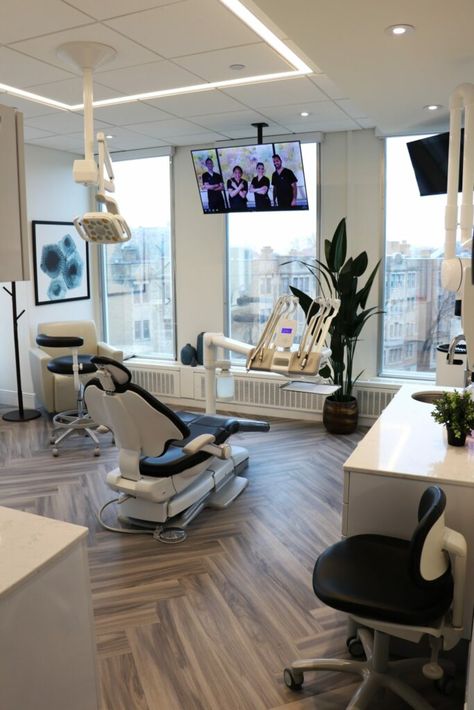 Upscale Dental Office, Aesthetic Dentist Office, Dental Office Aesthetic, Dentist Office Aesthetic, Aesthetic Doctors Office, Dental Office Flooring, Aesthetic Dental Clinic, Dental Clinic Ideas, Clinic Interior Design Doctors