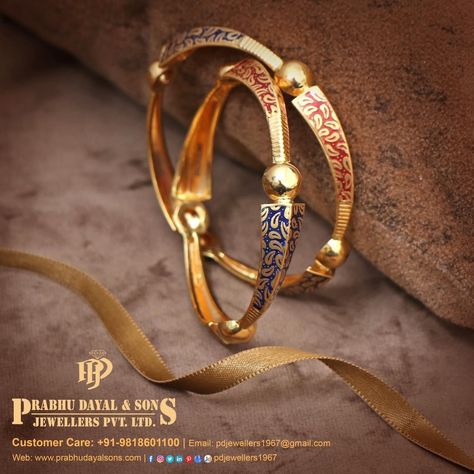 Kada Designs Gold For Women, Kada Designs Gold For Women Antique, Ladies Kada Gold, Kada Design For Women, Kada Designs Gold, Kada Bangles Gold Design, Gold Kada Design For Women, Gold Kada Design, Gold Jewellery Bangles