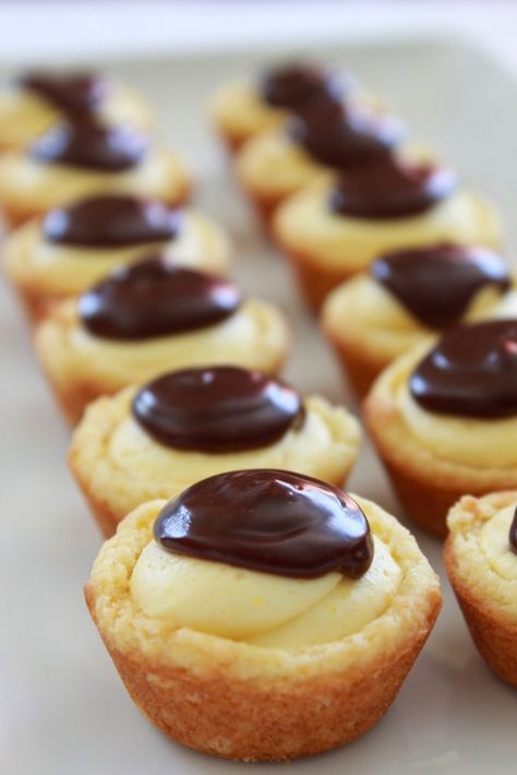 Baking Treats Deserts, Number Food Ideas, Individual Boston Cream Pie, Appetizer Recipes For Large Crowd, Gbbo Recipes Desserts, Heavy Cream Cookies, Dessert That Goes With Pizza, Special Desserts Ideas, Great Ideas Creative