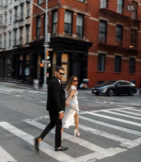 City Engagement Pictures, Engagement Photos Nyc, Classy Engagement Photos, Engagement Announcement Photos, Courthouse Wedding Photos, Wedding Fotos, Nyc Photoshoot, City Wedding Photos, Foto Inspo