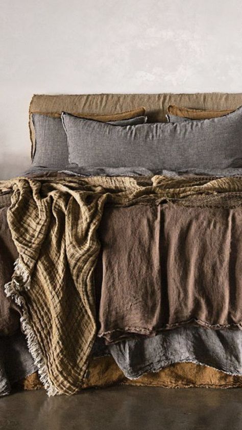 Brown And Gray Bedding, Grey And Brown Bedding, Dark Gray Bedding Ideas, Dark Gray Sheets, Grey Sheets Bedroom, Dark Brown Bedding, Brown Bed Sheets, Dark Grey Bedding, Brown Bed Linen