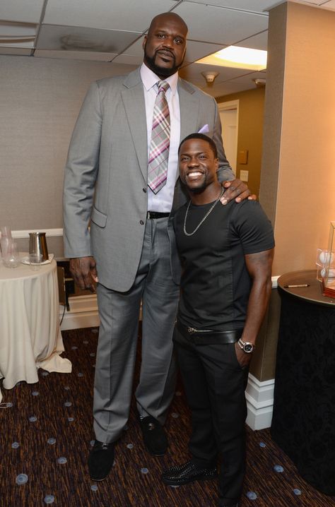 Presenting Shaq and Kevin Hart! | Kevin Hart Meets Shaq, Takes Maginificent Photo... Literally the best photo ever Pop Team Epic Cosplay, Shaquille O’neal, Pop Team Epic, Face Swaps, Gta San Andreas, Kevin Hart, Shaquille O'neal, Thug Life, E Card