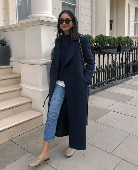 Navy Coat Outfit, Coat Outfits For Women, Winter Coat Trends, Long Wool Coat Women, Navy Winter Coat, Long Coat Outfit, Navy Wool Coat, Long Winter Coats Women, Winter Coat Outfits