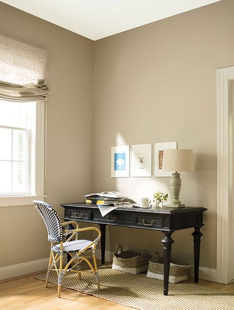 Home Office Color  Ideas & Inspiration - Benjamin Moore's Shaker Beige HC-45. Via @benjamin_moore Shaker Beige Benjamin Moore, Home Colour Design, Beige Ceiling, Shaker Beige, Office Wall Colors, Taupe Paint Colors, Walls Color, Ceiling Color, Beige Paint Colors