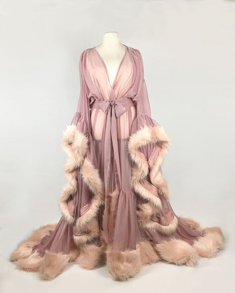 Elegant Party Robe With Feather Trim, Feather Robe Aesthetic, Fancy Robes With Fur, Fur Edged Robe, Sheer Fur Trimmed Robe, Blonde Costumes, Morning Coat, Feather Trim, Legally Blonde