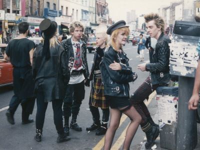 Punk 1970s, 80s Punk Fashion, Stile Punk Rock, Punks 70s, Punk Hat, 1970s Punk, 70s Mode, Punk Subculture, Punk 90s