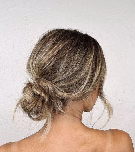 Bun Hairstyle, Loose Messy Bun, Chic Messy Bun, Hairstyles Buns, Messy Bun Hairstyle, Casual Wedding Hair, Messy Bun With Braid, Low Bun Hairstyles, Hairstyles To Try