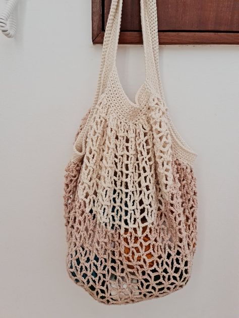 Super Easy Crochet Net Bag. Market /Beach Bag for Beginners. Net Grocery Bag, Easy Crochet Market Bags For Beginners, Summer Bag Crochet Patterns, Crochet Market Bag Aesthetic, Crochet Swim Bag, Crochet Netted Bag, Crochet French Market Bag, French Market Bag Crochet Pattern Free, Easy Crochet Beach Bag Free Pattern