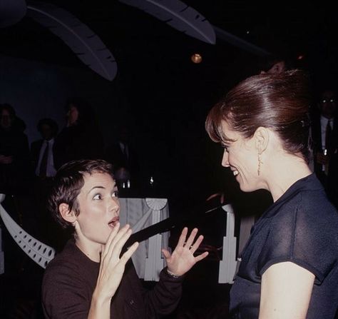 Sigourney Weaver And Winona Ryder, Sigourney Weaver Winona Ryder, Avatar Cast, Alien 1979, Comfort Person, Christian Slater, Sigourney Weaver, Winona Ryder, No One Loves Me