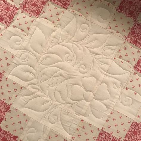 Stitched By Susan - Susan Smith | freehand quilting expert Stitched By Susan, Triple Irish Chain, Quilting Stitch Patterns, Simple Wreath, Susan Smith, Free Motion Designs, Irish Chain Quilt, Sewing Machine Quilting, Free Motion Quilting Patterns