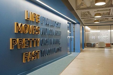 Digital Signage Wall, Commercial Lighting Design, Office Wall Design, Retail Inspiration, Environmental Graphic Design, Corporate Interiors, Collaboration Space, Interior Wall Design, Design Innovation