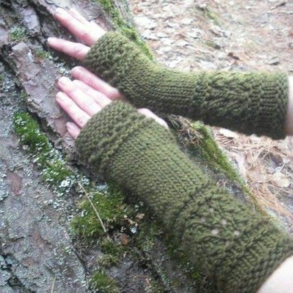 Dark Fairycore, Fairycore Aesthetic, Grunge Fairycore, Grunge Fairy, Fingerless Gloves Knitted, Mittens Pattern, Wrist Warmers, Fairy Grunge, Knitted Gloves