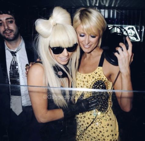 Paris Hilton Dj, Happy Birthday Lady, Lady Gaga Hair, Iconic Fashion Moments, Birthday Lady, Lady Gaga The Fame, Meat Dress, Happy Birthday Woman, Nicki Minaj Photos