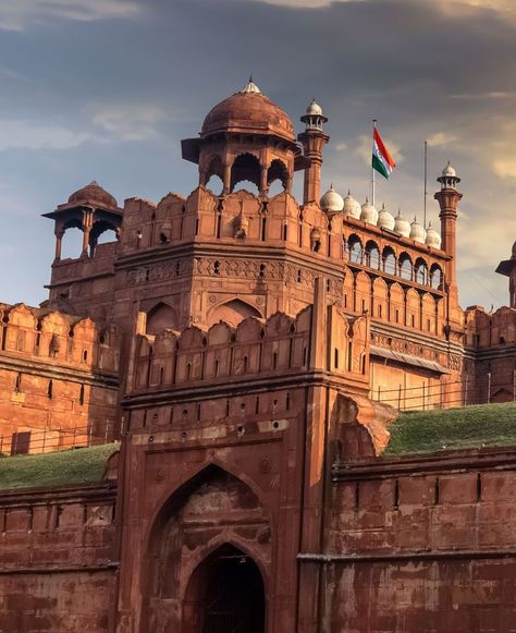 Historic Red Fort, UNESCO World Heritage site in Delhi, India Heritage Building, Red Fort, Painting Art Lesson, Art Lesson, Delhi India, Beautiful Buildings, Unesco World Heritage Site, Unesco World Heritage, Heritage Site