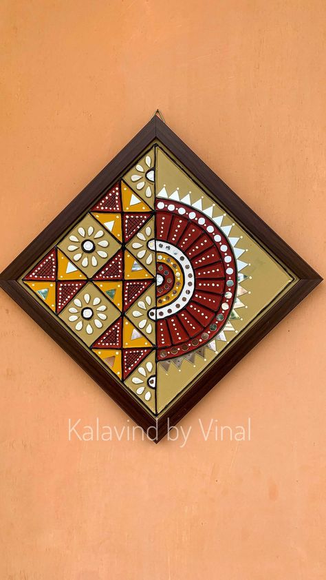 kalavind_by_vinal on Instagram: ✨Wall hangings Size : 10” x 10”✨ 🔸 Handmade 🔸 🔸 Customization available 🔸 🔸 DM for orders and queries 🔸 . . 🔷 handmade mud-mirror work yet… Mandala Art For Wall Hanging, Paintings For Wall Hanging, Mud Work Designs, Mirror Work Drawing, Canvas Mirror Art, Lippan Art Mirror Wall Hanging Square, Mirror Work Wall Hanging, Mud Work Art, Wall Painting In Bedroom