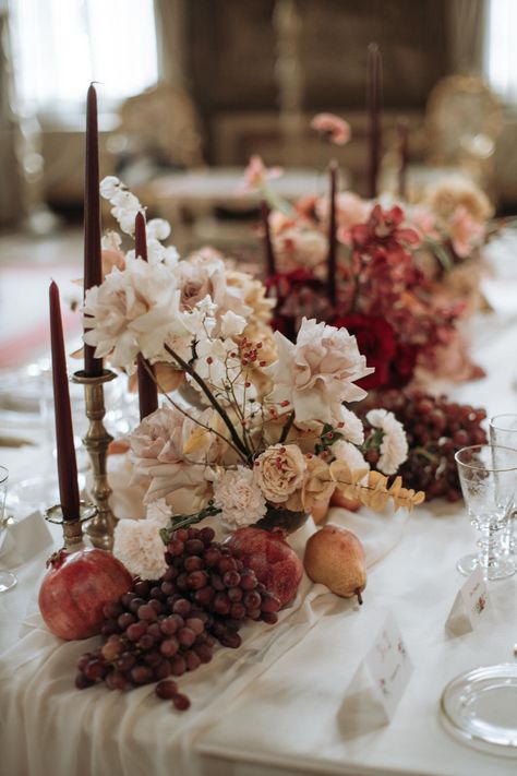 Ca Sagredo - Venice — Evelina Florence Artsy Wedding Reception, Fruit In Flower Arrangements, Corporate Event Table Set Up Ideas, Naturalistic Wedding Flowers, Fall Fruit Tablescape, Fruit And Floral Arrangements, Floral Arrangement With Fruit, Floral Styled Shoot, Fruit Wedding Table Decor