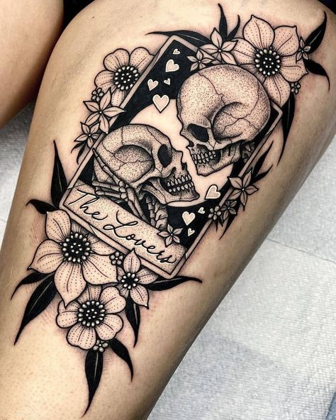 Skulls and Skeletons 💀🦇🦴 on Instagram: “The Lovers Tarot Tattoo 🖤💀 Tag someone 🖤 Art work from @angeloparente ·⠀ . . . . . . . . . . #gothgoth #gothgirl #gothstyle #gothmodel…” Skulls In Love Tattoo, Wiccan Sleeve Tattoos For Women, Flower Tattoos For Women Stencil, Tara Cards Tattoo, Nature Tattoos Neo Traditional, Vfd Eye Tattoo, Top Of Hand Tattoos For Women Unique, Cool Witchy Tattoos, Tattoo Cover Up Ideas For Women Ankle