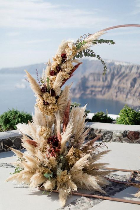 pampas and dried flowers round arch Dried Flower Arch, Dry Flowers Wedding, Pampas Arch, Wedding Dried Flowers, Pampas Wedding, Unique Wedding Centerpieces, Wedding In Greece, Round Arch, Dried Flowers Wedding