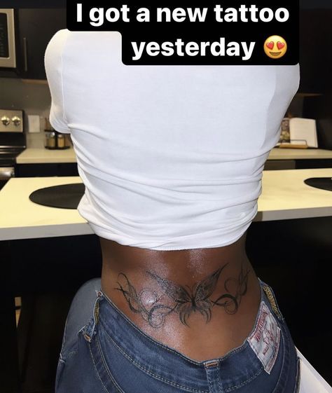 Designs To Go Around Word Tattoos, Lower Stomach Tattoos Black Women, Small Meanful Tattoos For Women, Middle Of The Chest Tattoo Black Women, Lower Back Tats Black Women, Lower Back Tattoos For Black Women, Tramp Tattoos For Women, Rib Cage Tattoos For Black Women, Tat In Between Chest