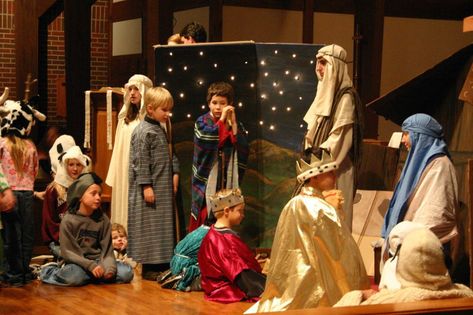 Christmas Pageant Ideas, Christmas Skits, Christmas Drama, Best Christmas Pageant Ever, Pageant Tips, Pageant Costumes, Christmas Pageant, Christmas Program, The Nativity Story