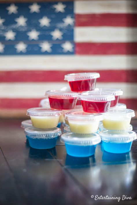 4th Of July Pudding Shots, Red And White Jello Shots, White Jello Shots Recipes, Fourth Of July Shots, Fourth Of July Jello Shots, Memorial Day Jello Shots, Fourth Of July Jello Shots Alcohol, 4th Of July Shots, Fourth Of July Party Ideas For Adults