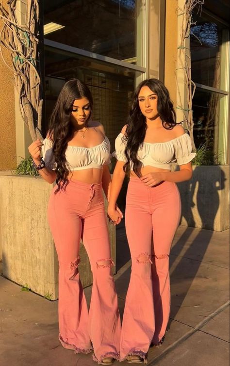 Quince Surprise Outfit, Pink Quince Outfits, Vaquera Pink Outfit, Pink Dama Outfits, Pink Baile Outfits, Pink Mexican Outfit, Pink Vaquera Outfit Quince, Quince Surprise Dance Outfits Vaquera Pink, Vaquera Outfit Mexican Pink