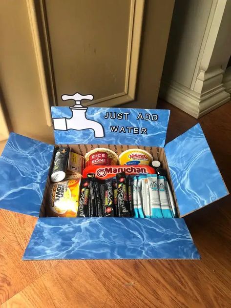 Care Package Ideas Deployment, Marine Care Package Ideas, Tech School Care Package Air Force, Air Force Care Package Ideas, Birthday Deployment Package, Deployment Care Packages Ideas, Just Add Water Care Package, Deployment Gifts For Boyfriend, Navy Deployment Care Packages