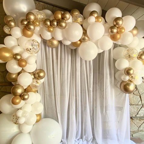 Good And White Birthday Decor, White And Tan Balloon Arch, Balloon Garland Gold And White, Balloon Arch Gold And White, Gold And White Balloons Decoration, Gold And Beige Party Decorations, White Silver And Gold Party Decor, Gold Balloon Arch Decoration, Birthday Ideas White And Gold