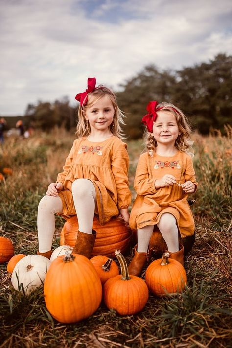 Anna Margaret, Pumpkin Patch Outfit Kids, Fall Mini Shoot, Pumpkin Patch Photography, Fall Photoshoot Family, Pumpkin Patch Kids, Pumpkin Patch Photoshoot, Pumpkin Patch Pictures, Toddler Photoshoot