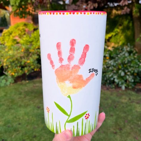 I had such fun creating this vase with Hugo. Especially enjoyed experimenting with an ombré handprint in beautiful sunset colours 😍 I hope you love using it @helenw_88 😊 #mummystreat . . . #uttpot #uttpotprintpottery #handandfootprintpottery #babyhandandfootprintpottery #toddlerhandandfootprintpottery #personalisedpottery #personalisedceramics #especiallyforyou #treasurethememories #capturethemoment Hand Print Pottery Ideas, Pottery Painting Vase, Kids Pottery Painting, Baby Hand And Foot Prints, Sunset Colours, Kids Pottery, Painted Vases, Sunset Colors, Pottery Ideas