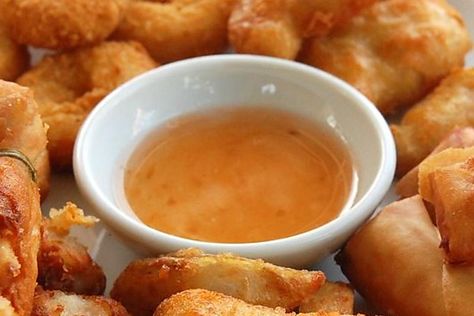 Duck Sauce Recipe, Chinese Duck, Plum Sauce Recipe, Homemade Sweet Chili Sauce, Cashew Chicken Recipe, Chili Sauce Recipe, Baking Measurements, Plum Sauce, Asian Sauce