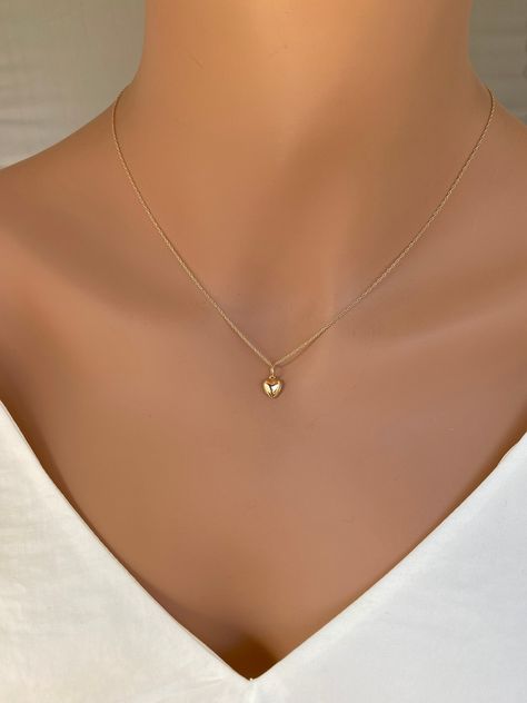 14k Gold Tiny Heart pendent and super skinny Rope Chain - 14k yellow Gold tiny Heart Pendant - Tiny gold heart pendent - Puff heart Gold Chain With Small Pendant, Small Gold Heart Locket, Small Pendents Design, Simple Lockets For Gold Chain, Gold Chain Pendal Design, 11:11 Necklace, Diamond Pendent Necklace, Gold Pendant Set Design, Small Necklace Designs