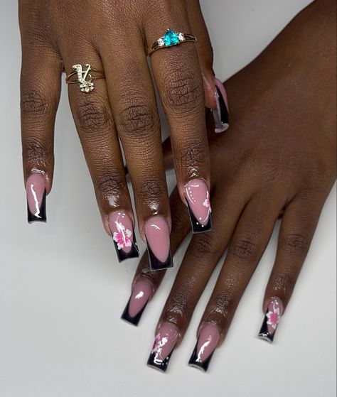 Black French Tip With Flower Design, Side Tip Nail Design, Flower Nails Hawaii, Black French Tip With Hibiscus Flower, Black French Tip Flower Nails, Tropical Nails French Tips, Black Tropical Nails, Hibiscus Flower Nails Black, Hawaiian Flower Nails Acrylic French Tip