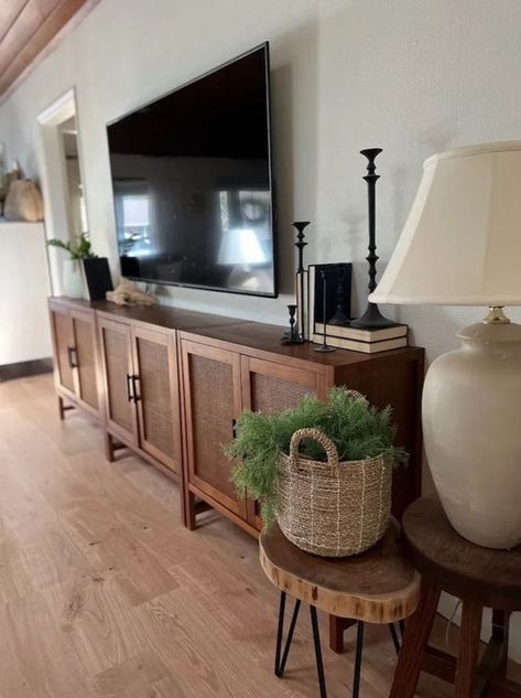 20 Farmhouse TV Stand Ideas for a Rustic Vibe - Nikki's Plate Living Room Console, Inspire Me Home Decor, Living Room Tv Stand, Living Room Tv Wall, Tv Console, Living Room Inspo, New Living Room, A Living Room, Living Room Tv