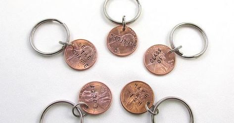 Penny Crafts, Metal Stamping Projects, Penny Jewelry, Coin Crafts, Free Jewellery Making Tutorials, Lucky Penny, Jewerly Making, Senior Gifts, Loose Ends